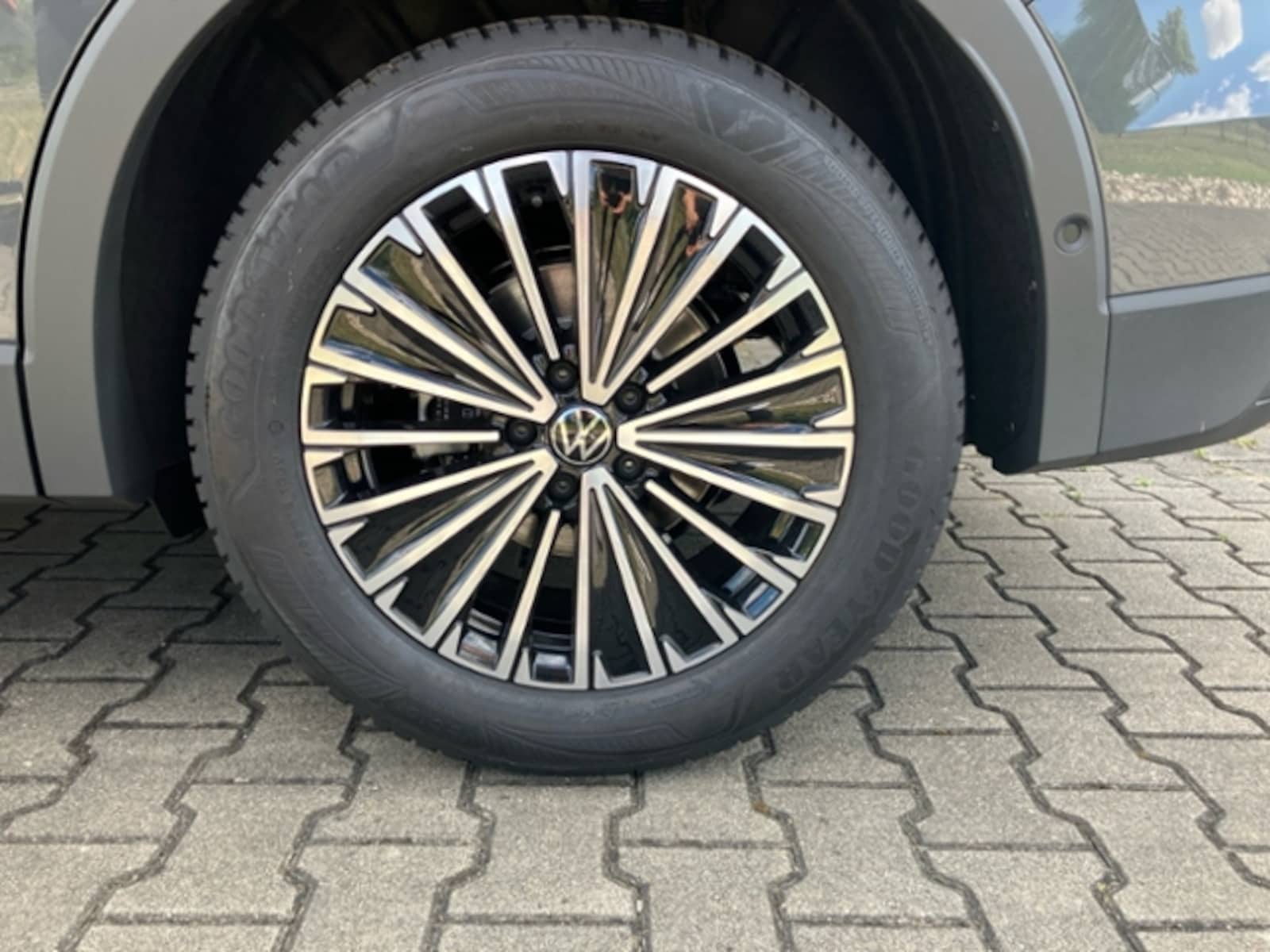 Volkswagen Tiguan – Bild 14