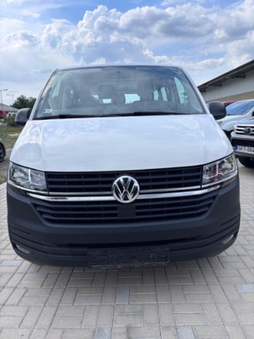 Volkswagen T6.1 Transporter Kombi langer Radstand