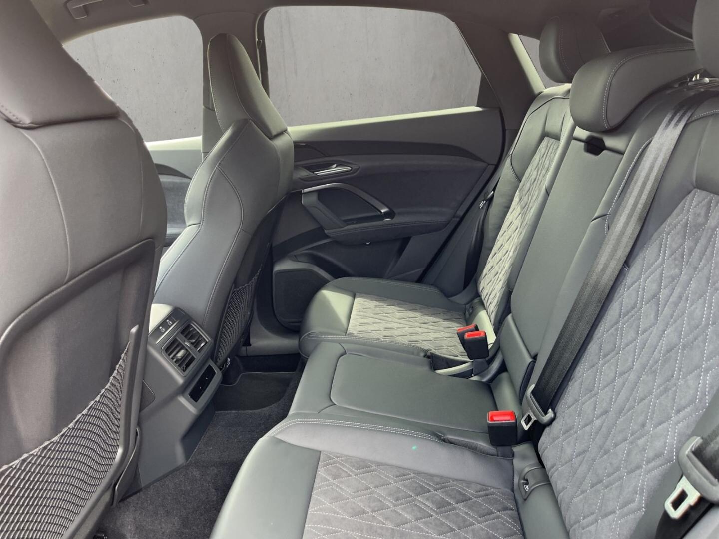 Bild über Audi Q5 Sportback TDI quattro 150 kW S tronic - für weitere Informationen kontaktieren Sie den Audi Partner
