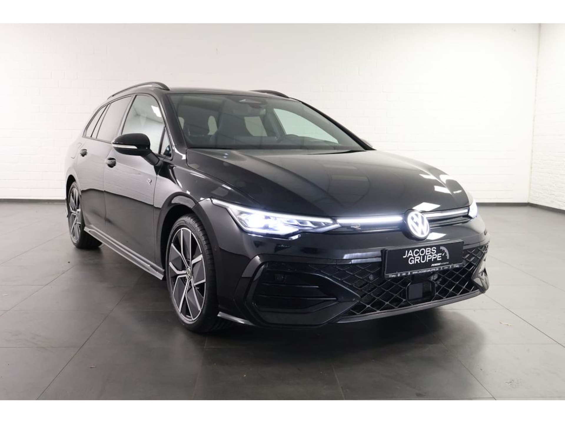 Volkswagen Golf Variant R-Line