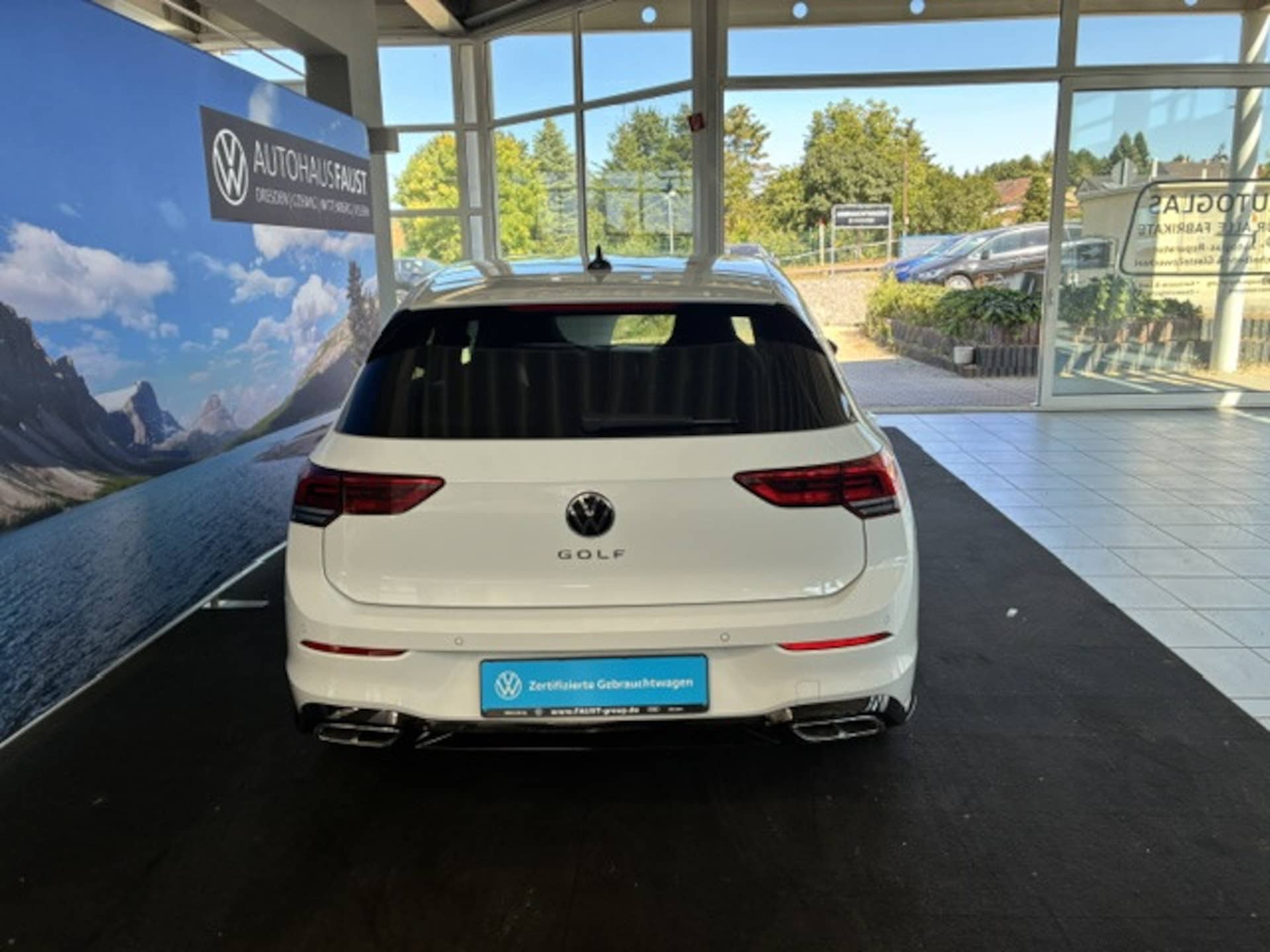 Volkswagen Golf R-Line