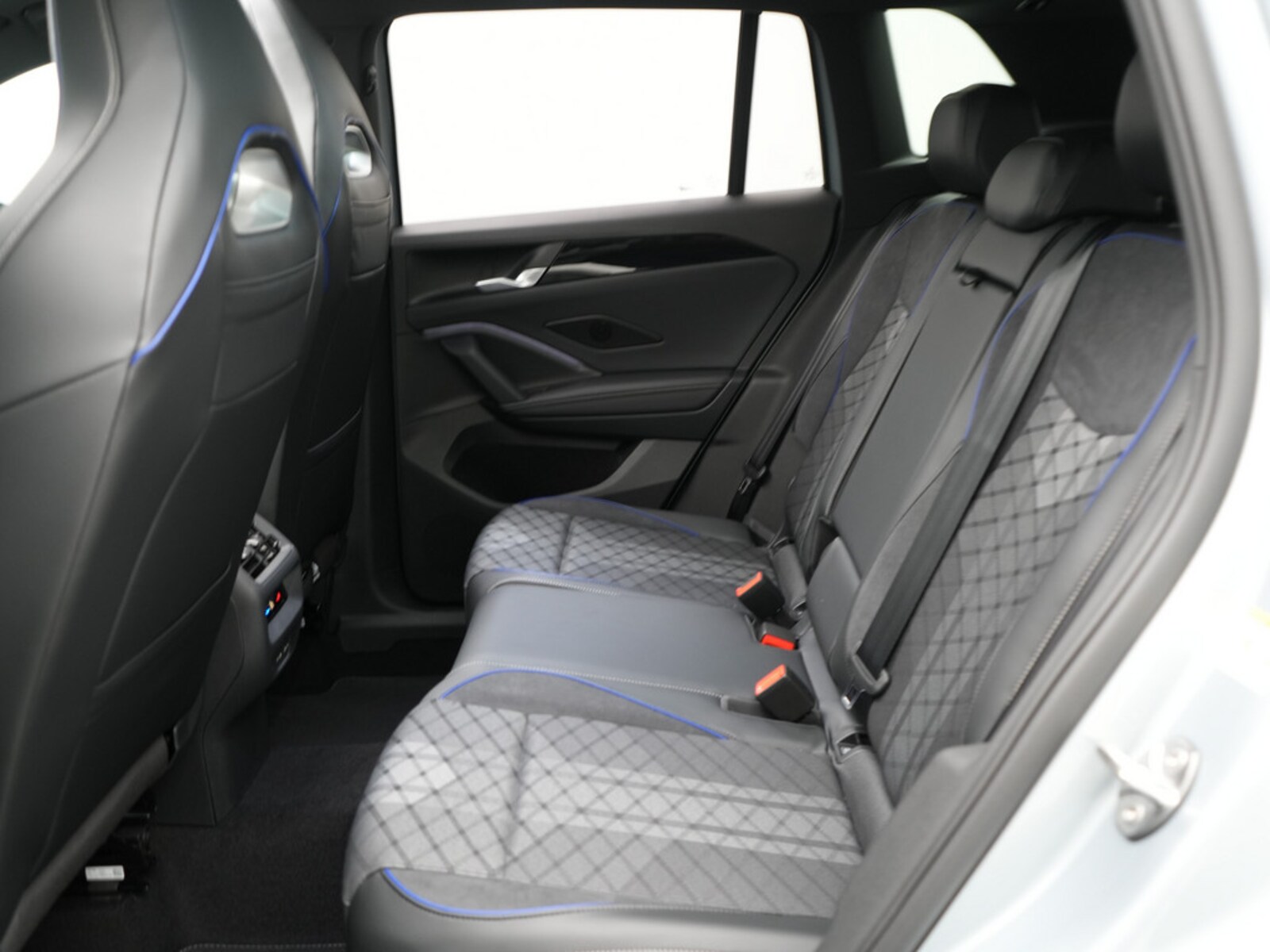 Volkswagen Tiguan – Bild 12