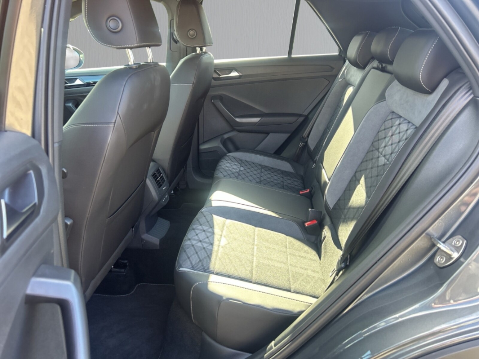Volkswagen T-Roc – Bild 14