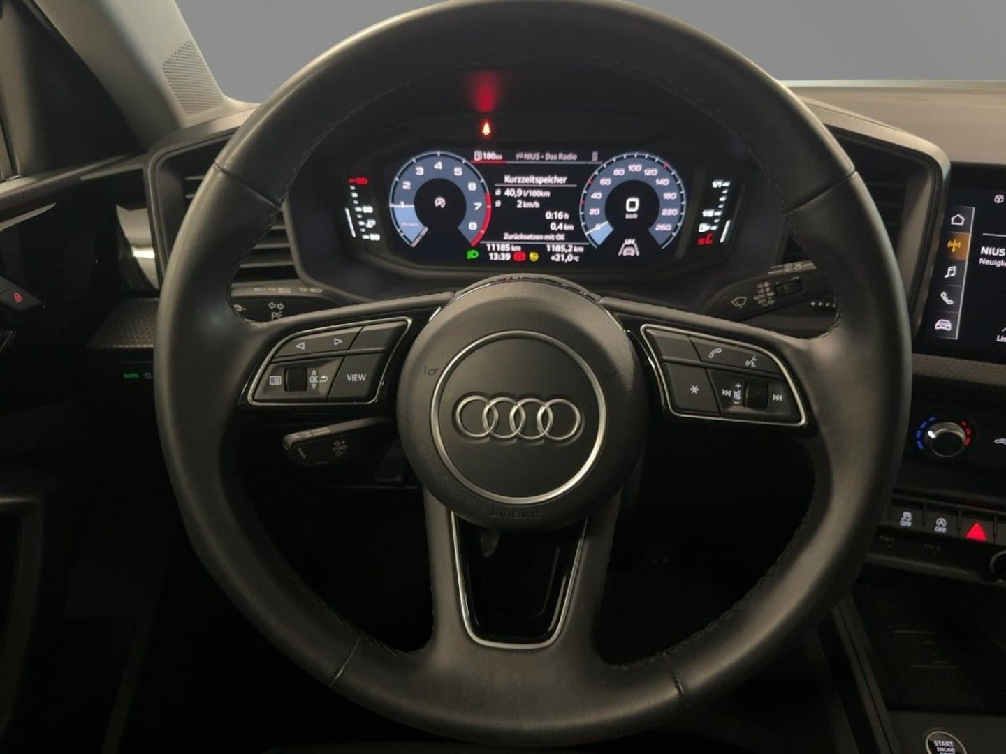 Bild über Audi A1 Sportback advanced 25 TFSI Schaltgetriebe - für weitere Informationen kontaktieren Sie den Audi Partner
