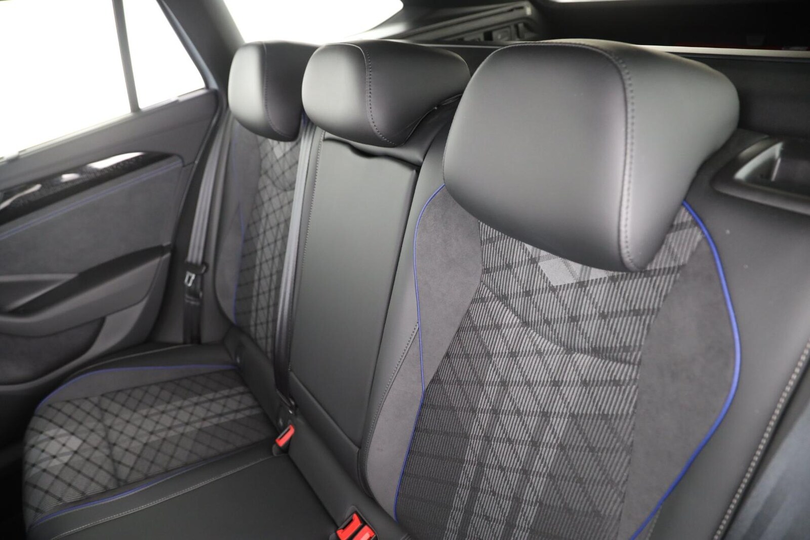 Volkswagen Passat – Bild 13