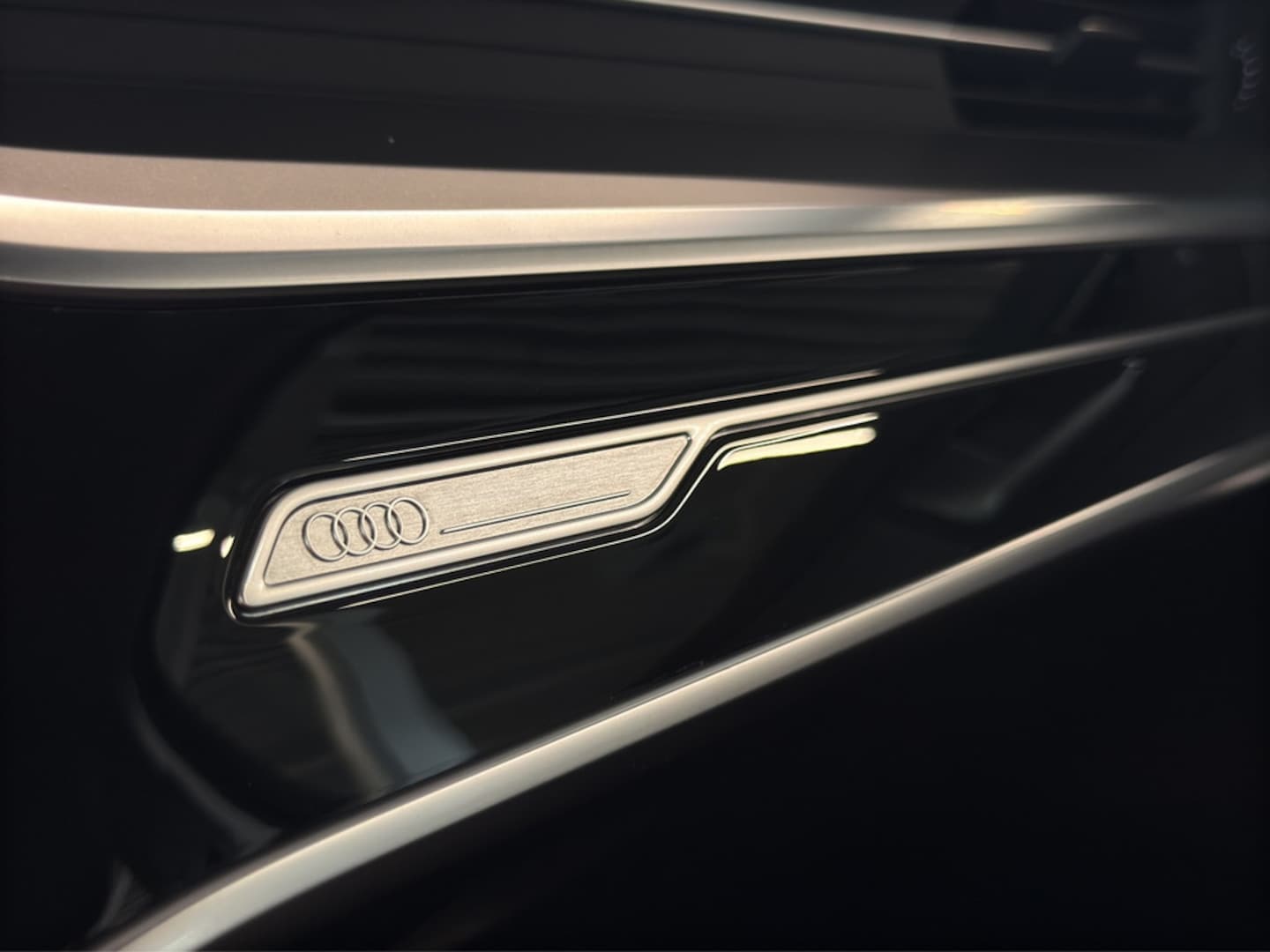 Bild über Audi A6 45 TFSI S tronic - für weitere Informationen kontaktieren Sie den Audi Partner