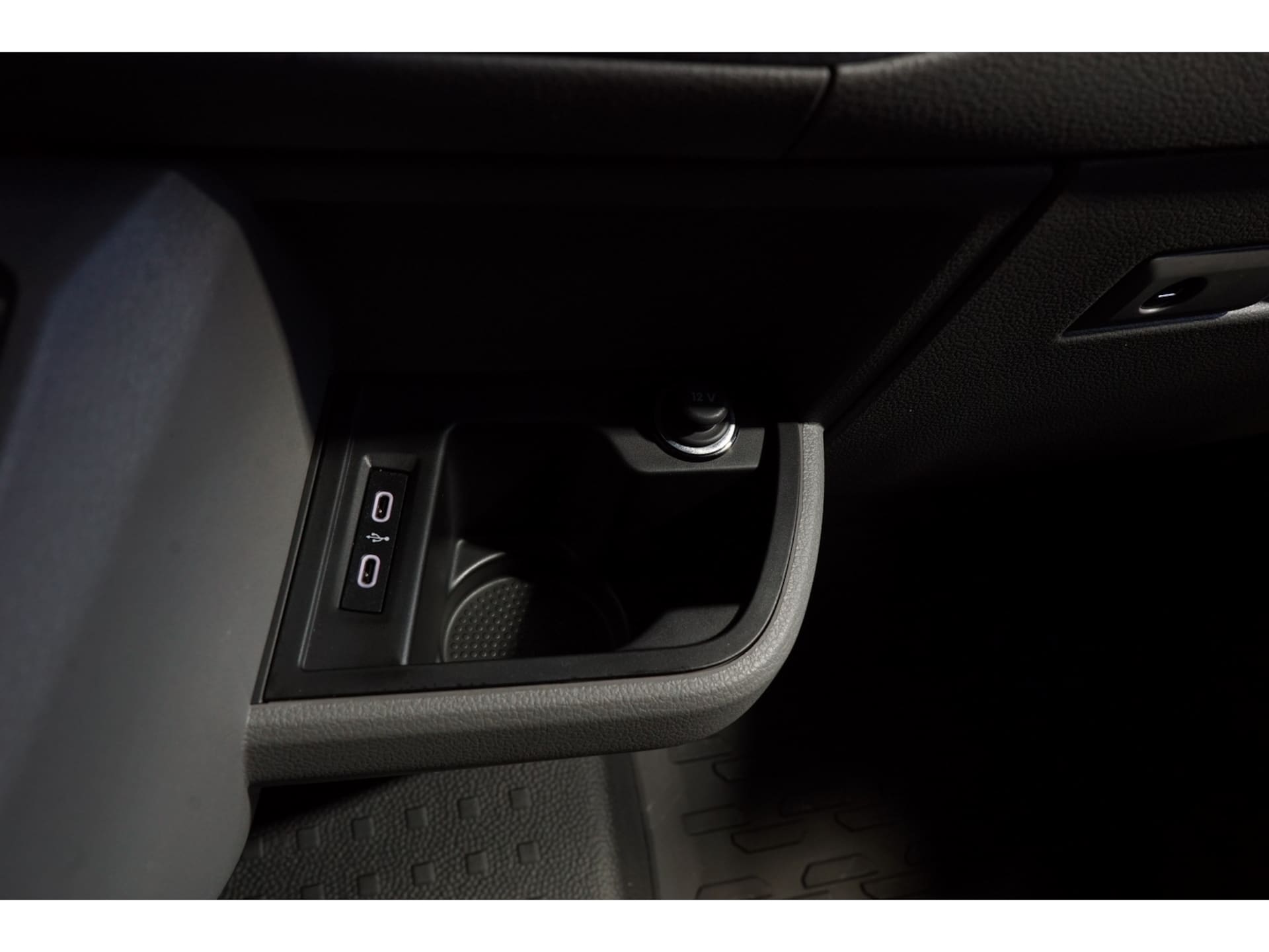 Volkswagen T6.1 Transporter Kasten langer Radstand