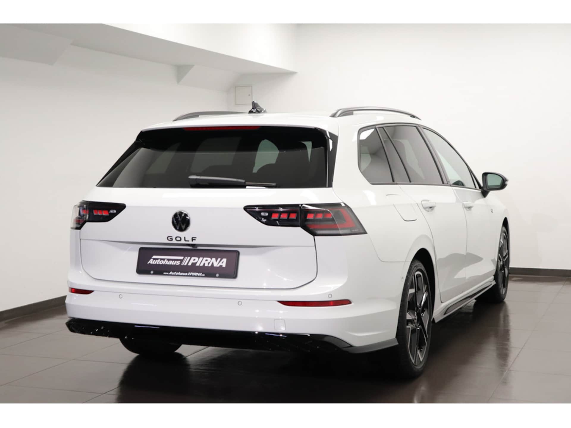 Volkswagen Golf Variant R-Line
