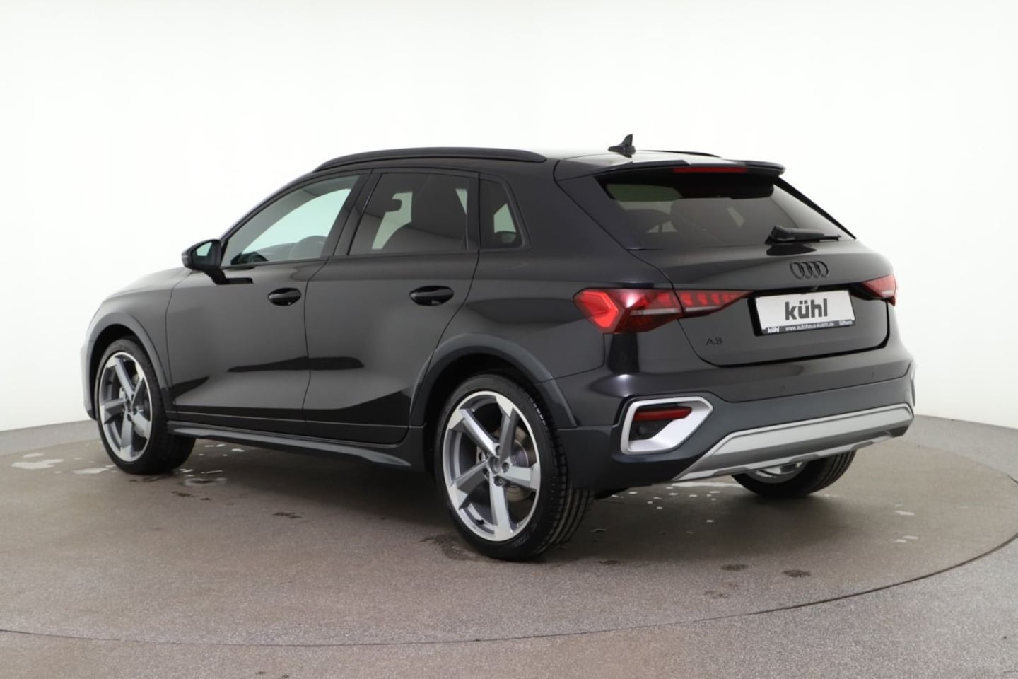 Bild über Audi A3 allstreet 35 TFSI S tronic - für weitere Informationen kontaktieren Sie den Audi Partner