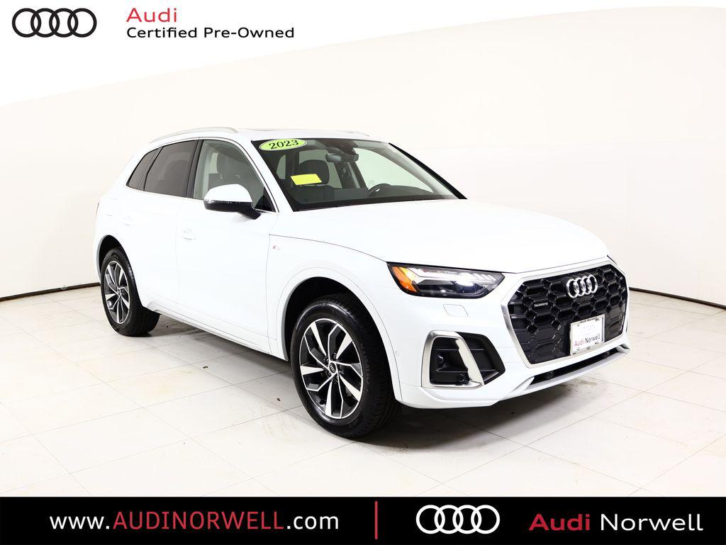 2023 Audi Q5 45 Prestige's photo