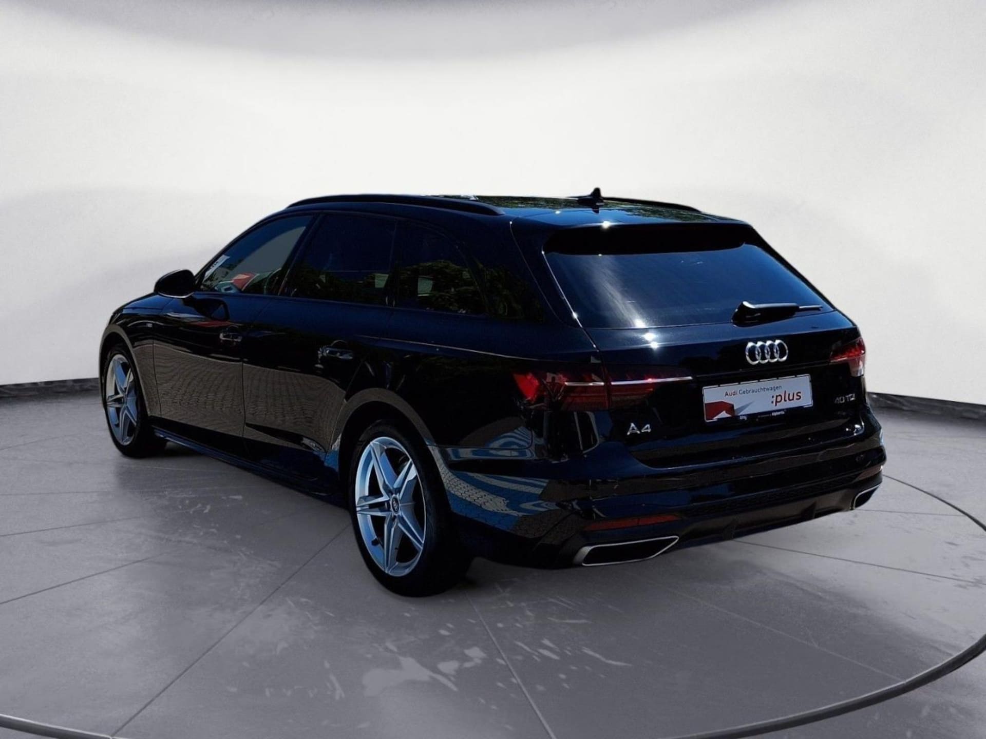 Audi A4 Avant S line