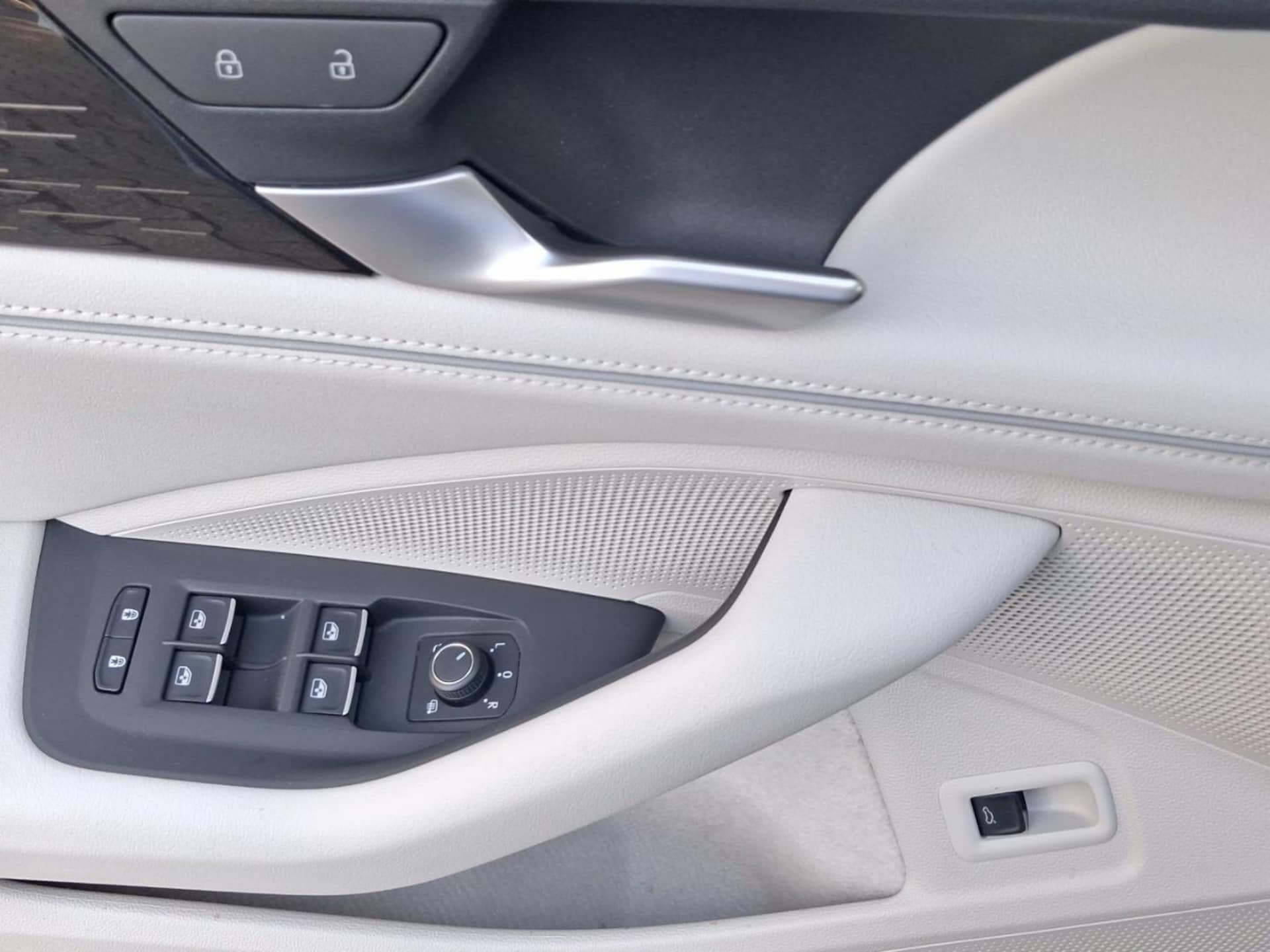 Volkswagen Passat Elegance