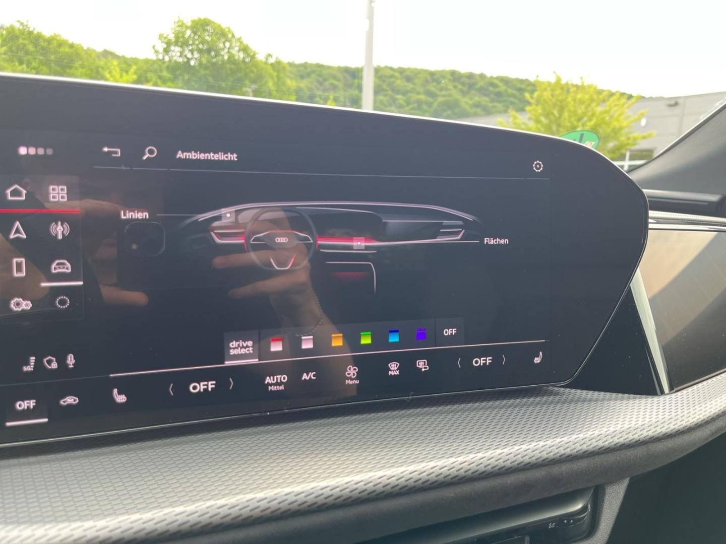 Bild über Audi Q5 Sportback TDI quattro 150 kW S tronic - für weitere Informationen kontaktieren Sie den Audi Partner
