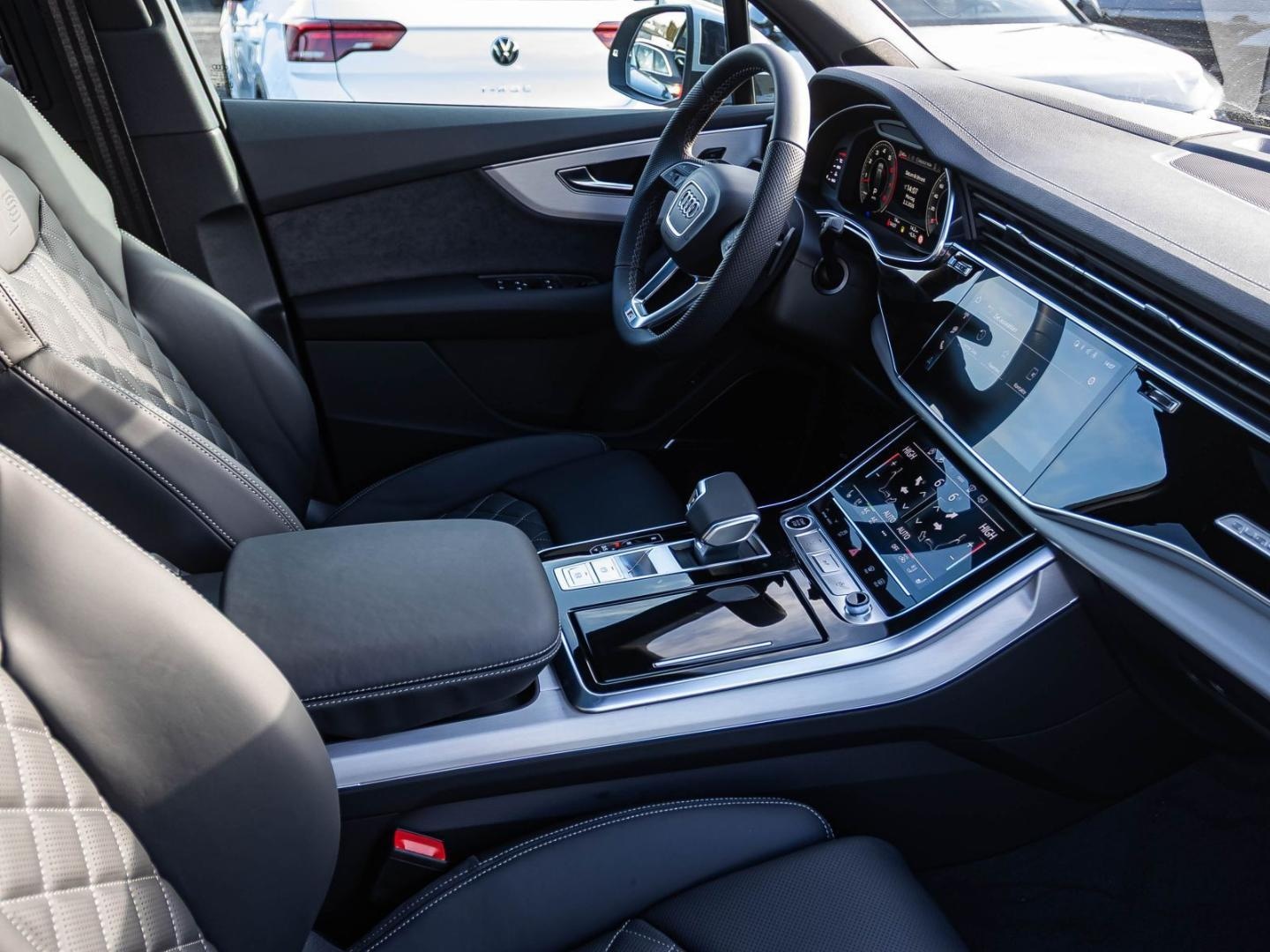 Bild über Audi Q7 SUV S line business TFSI quattro 250 kW tiptronic - für weitere Informationen kontaktieren Sie den Audi Partner
