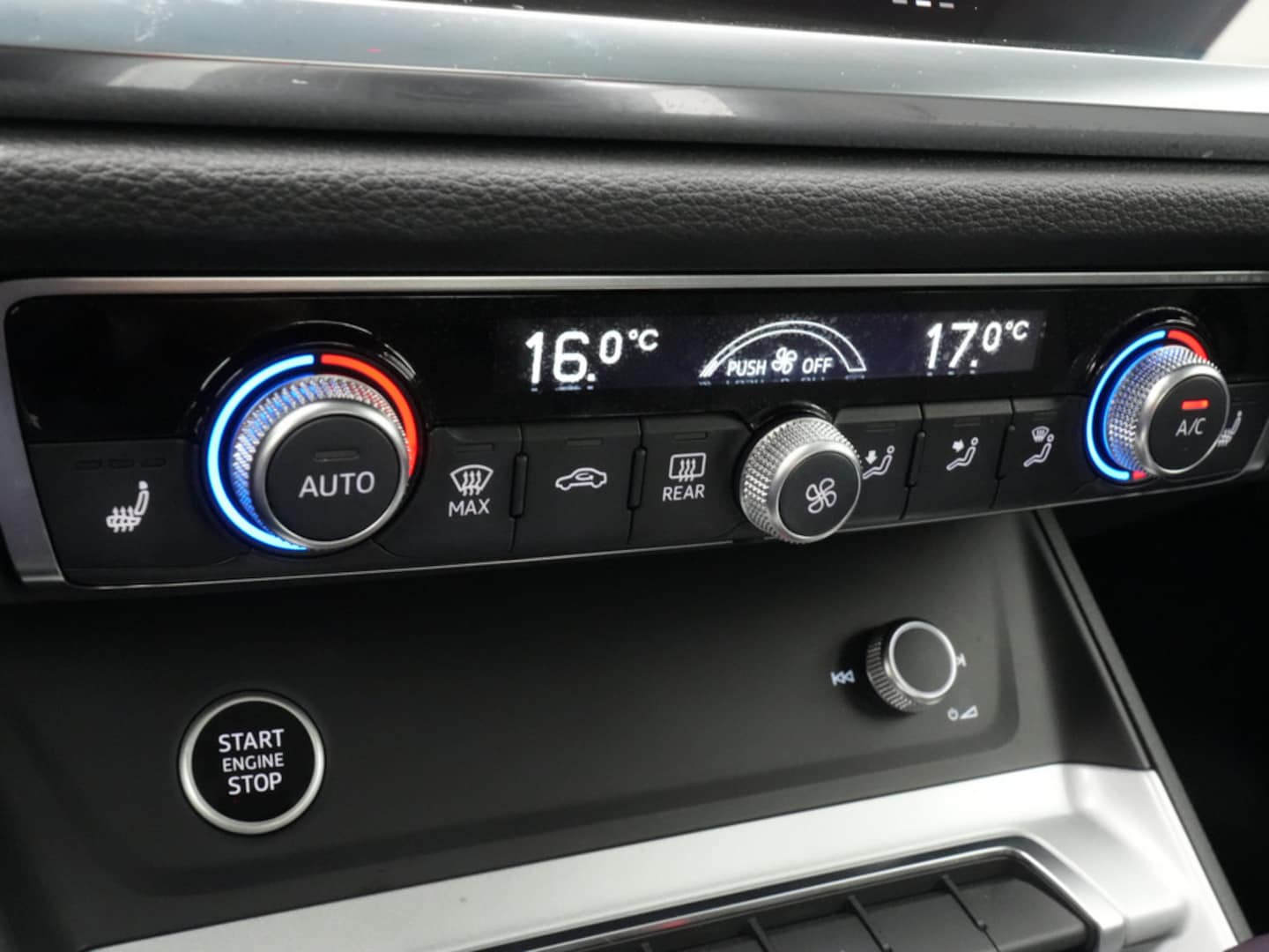 Bild über Audi Q3 40 TFSI quattro S tronic - für weitere Informationen kontaktieren Sie den Audi Partner
