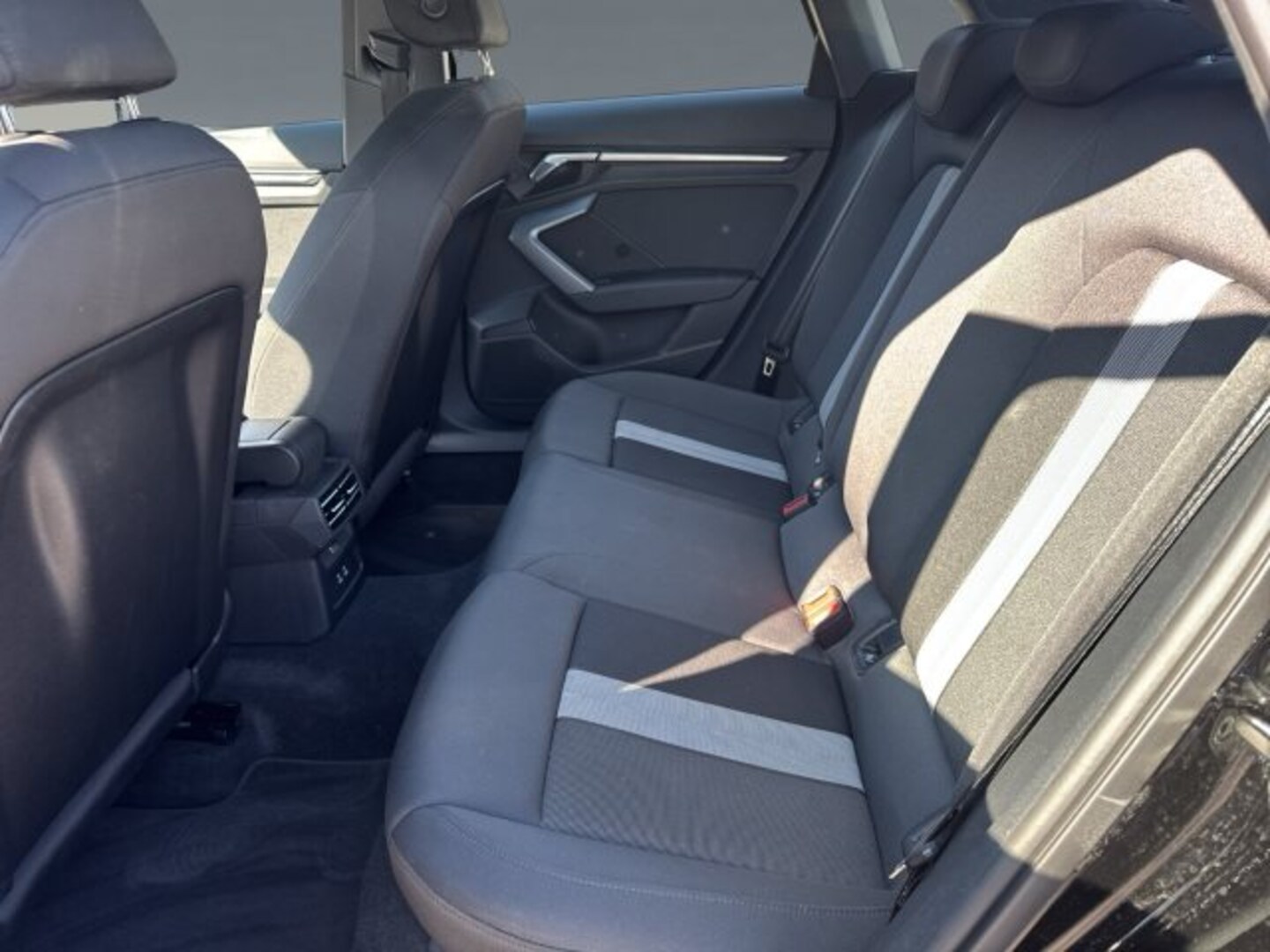 Bild über Audi A3 Sportback 30 TFSI S tronic - für weitere Informationen kontaktieren Sie den Audi Partner