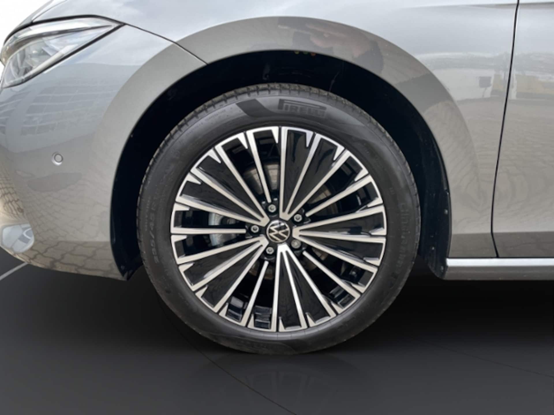 Volkswagen Passat Elegance