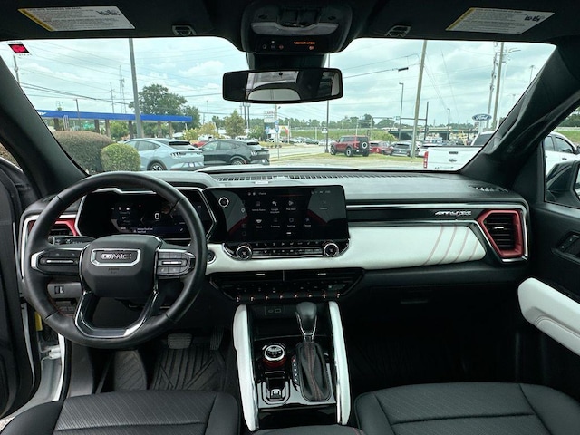 2024 GMC Canyon