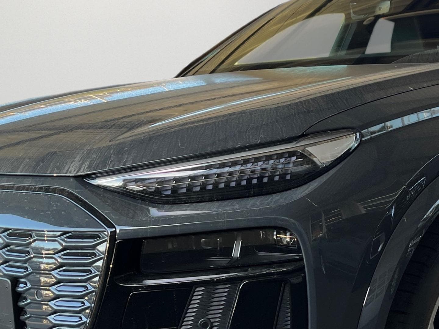 Bild über Audi Q6 Sportback e-tron e-tron performance - für weitere Informationen kontaktieren Sie den Audi Partner