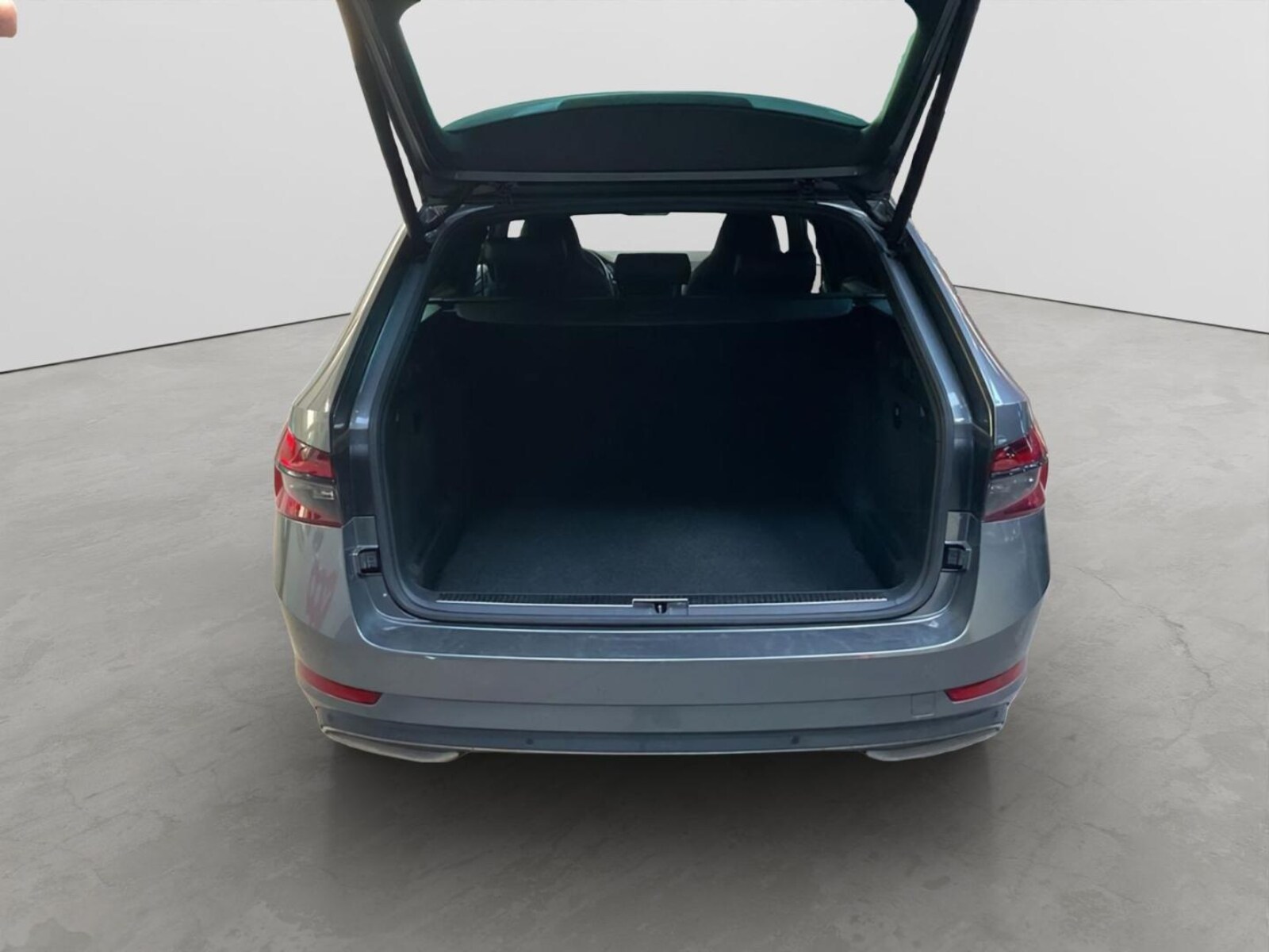 Škoda Superb Combi – Bild 8