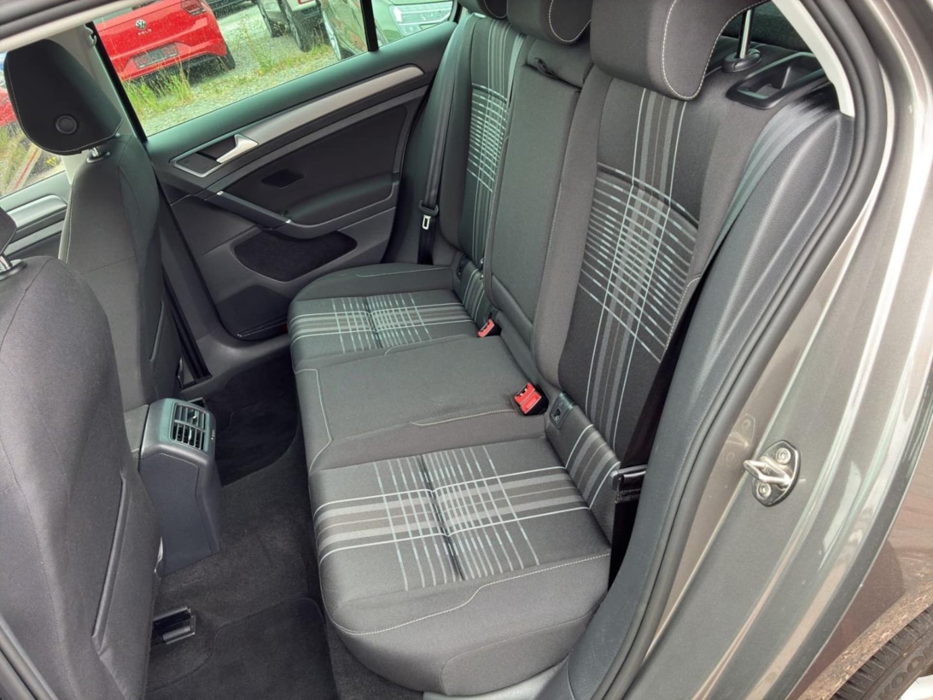 Volkswagen Golf LOUNGE