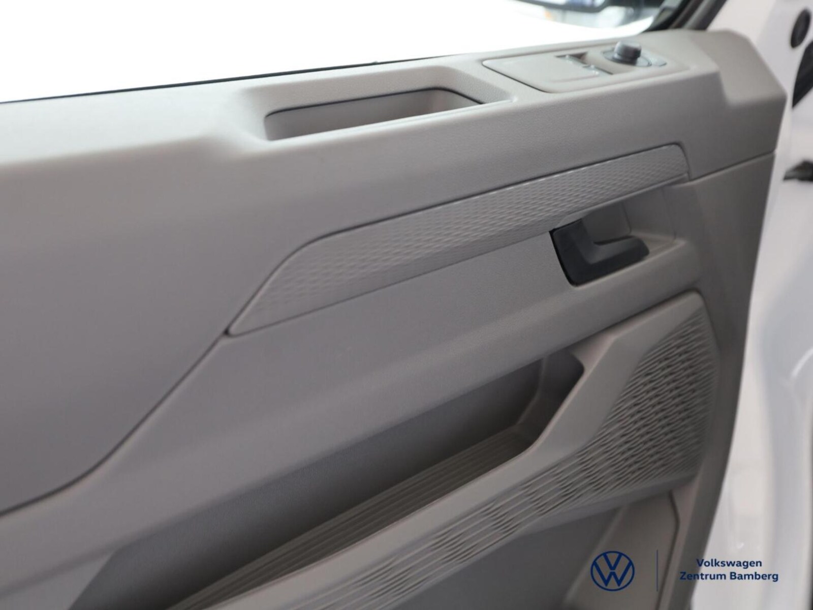 Volkswagen Transporter Kasten kurzer Radstand – Bild 9