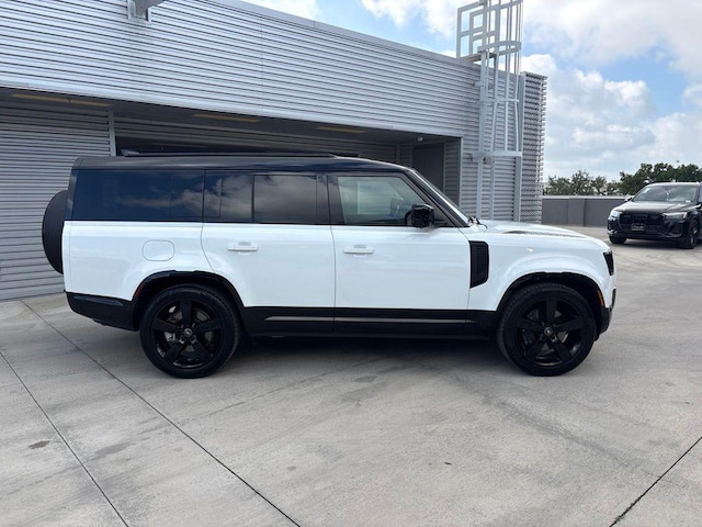 2025 Land Rover Defender