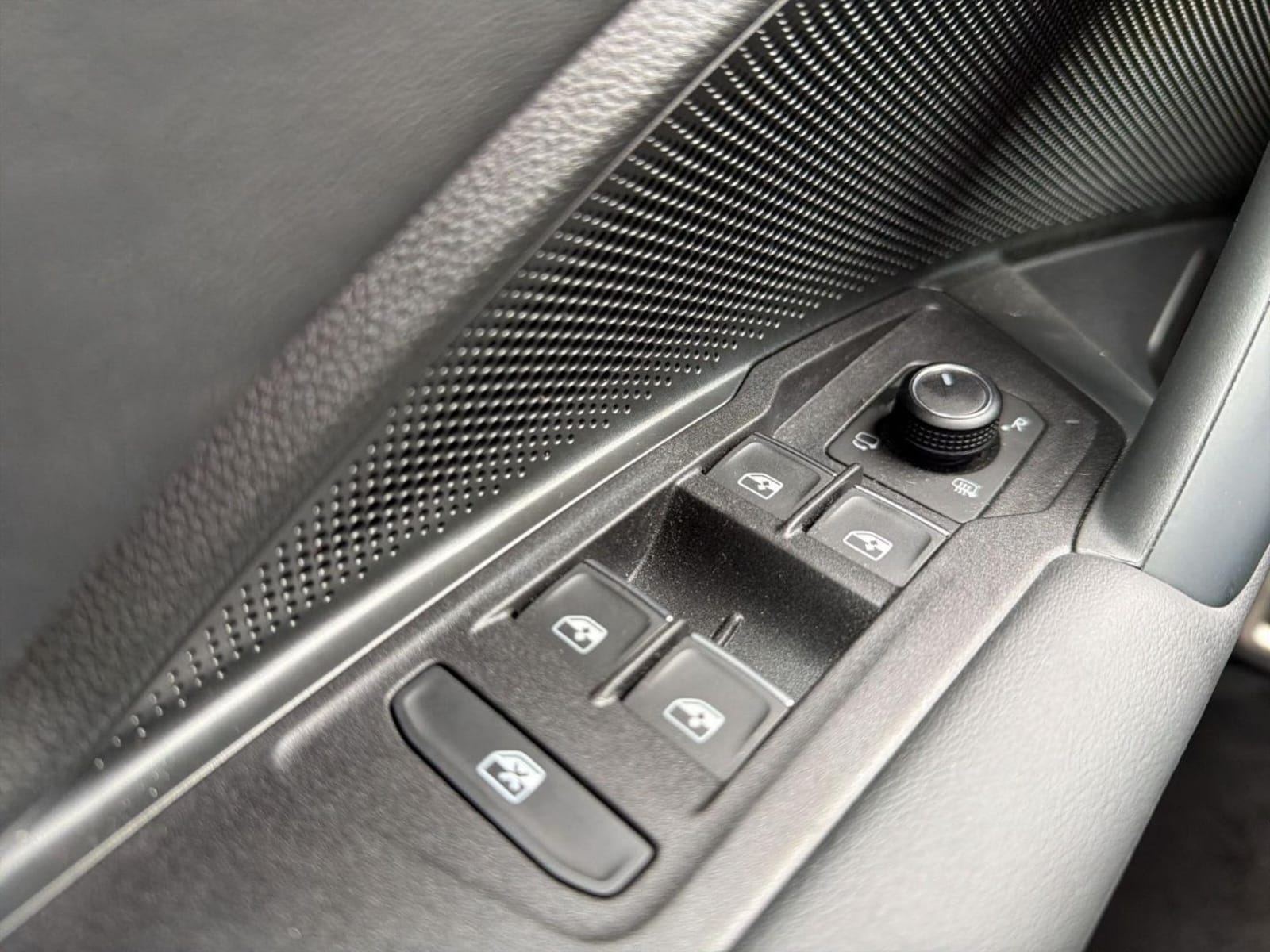 Volkswagen Tiguan – Bild 16