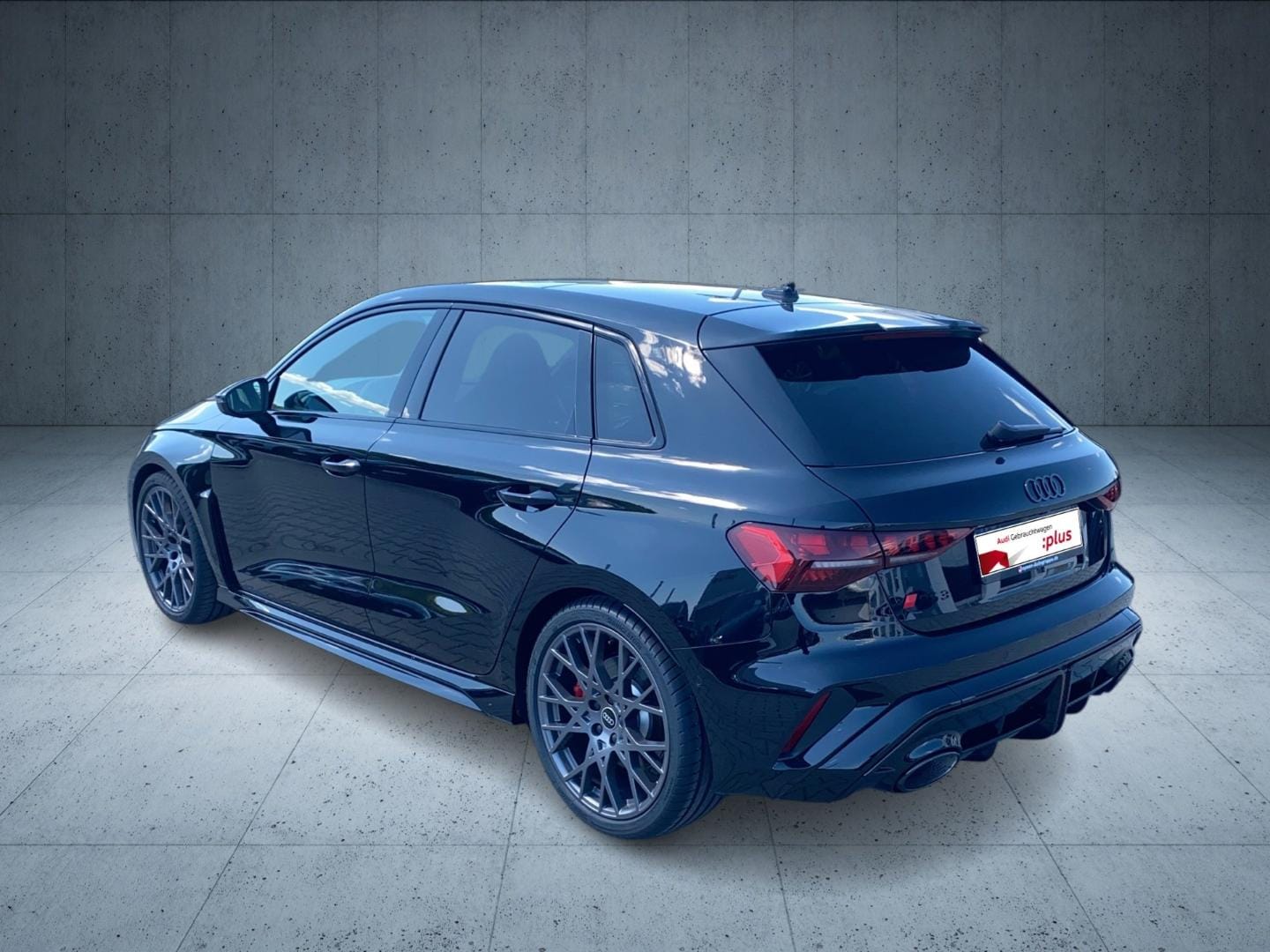 Bild über Audi RS 3 Sportback TFSI quattro 294 kW S tronic - für weitere Informationen kontaktieren Sie den Audi Partner