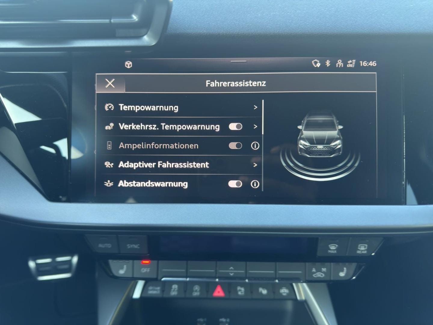 Bild über Audi RS 3 Sportback TFSI quattro 294 kW S tronic - für weitere Informationen kontaktieren Sie den Audi Partner