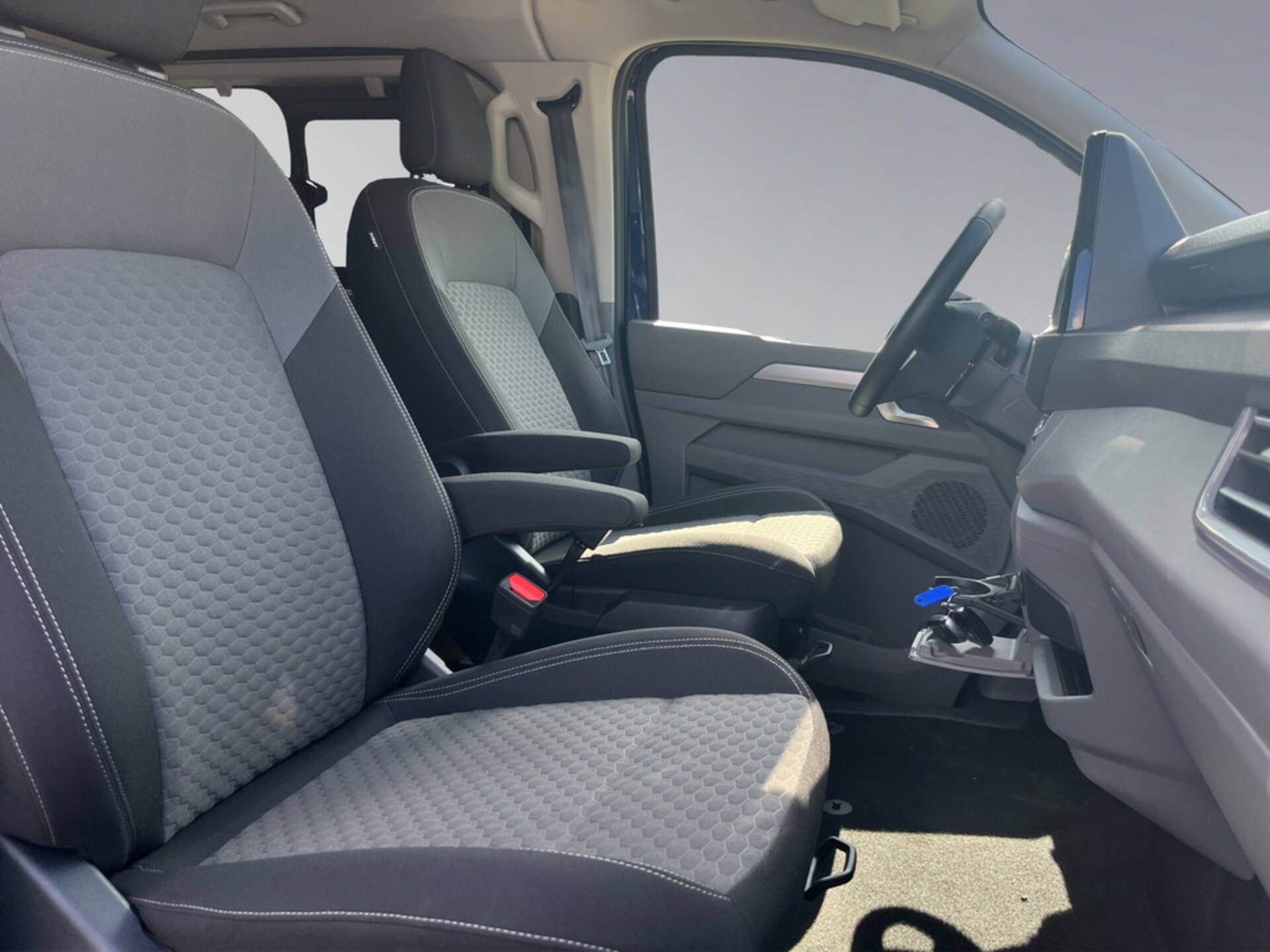 Volkswagen Caravelle Style