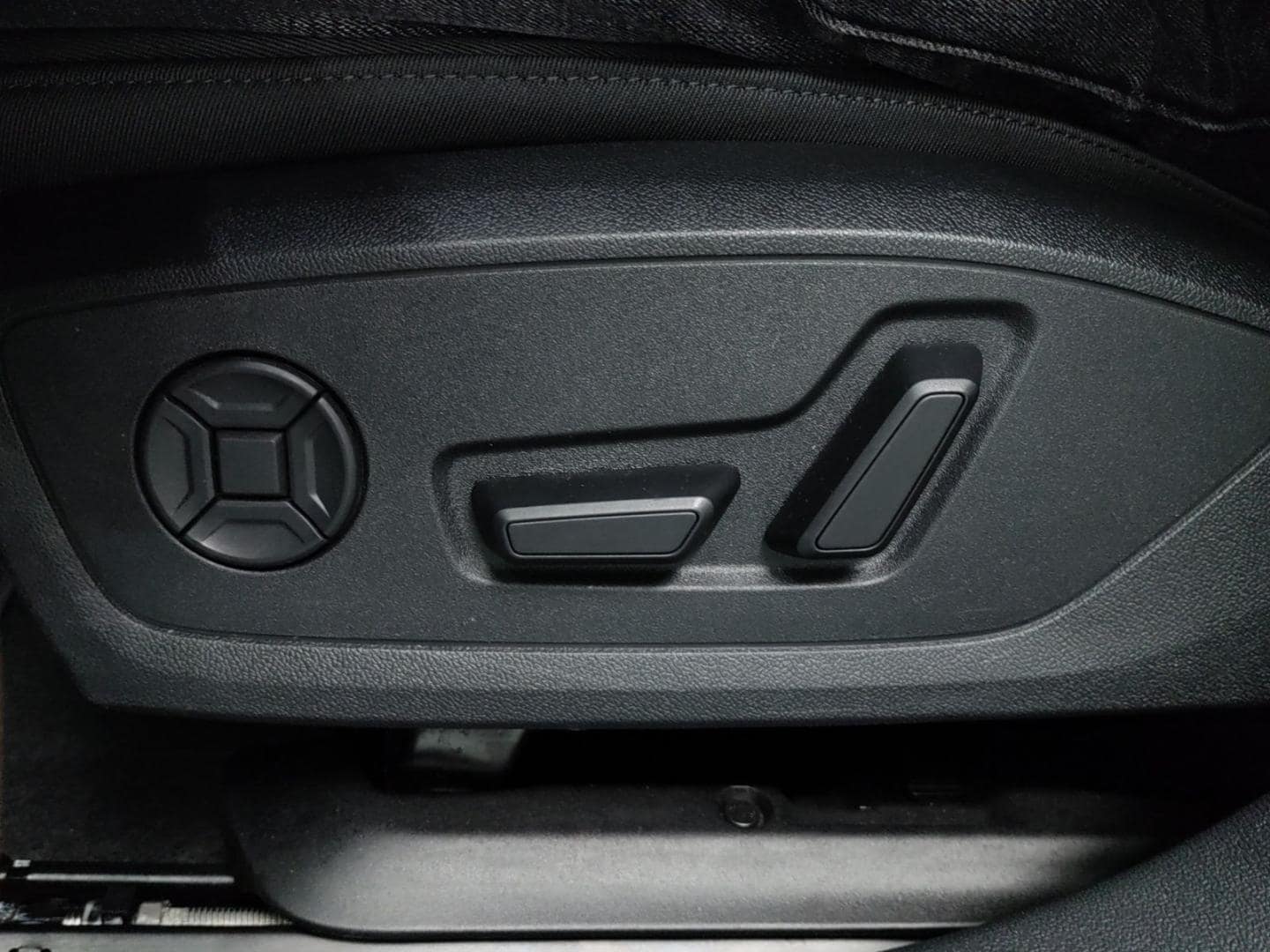 Bild über Audi A3 Sportback advanced 35 TFSI Schaltgetriebe - für weitere Informationen kontaktieren Sie den Audi Partner