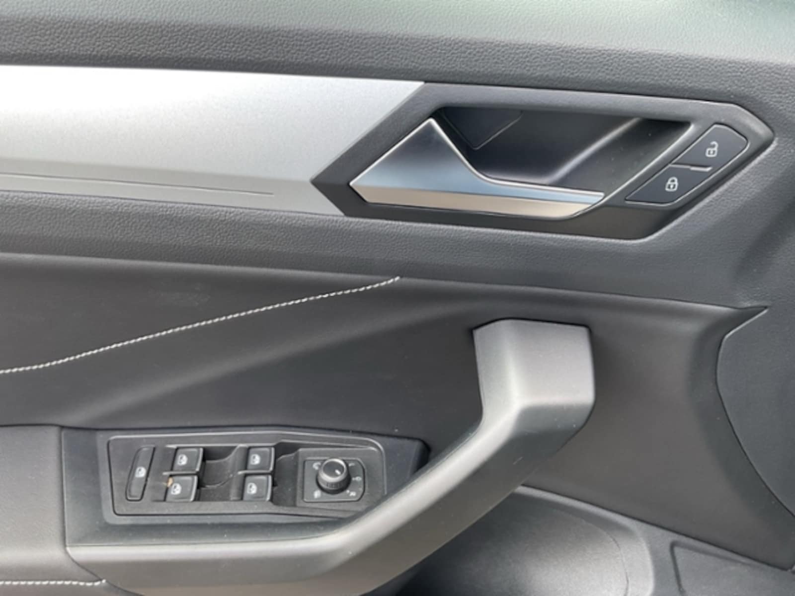 Volkswagen T-Roc – Bild 12