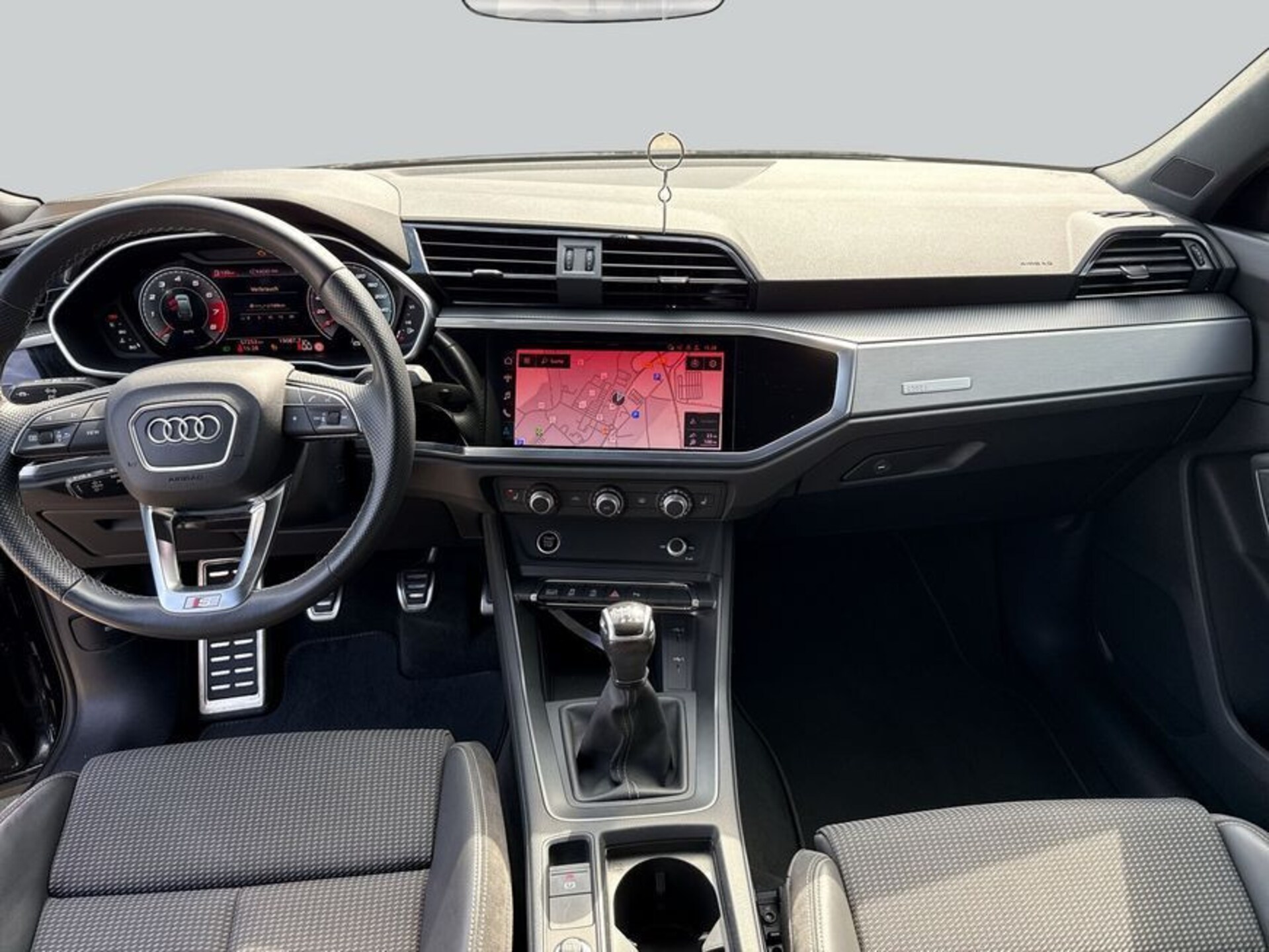 Audi Q3 Sportback S line