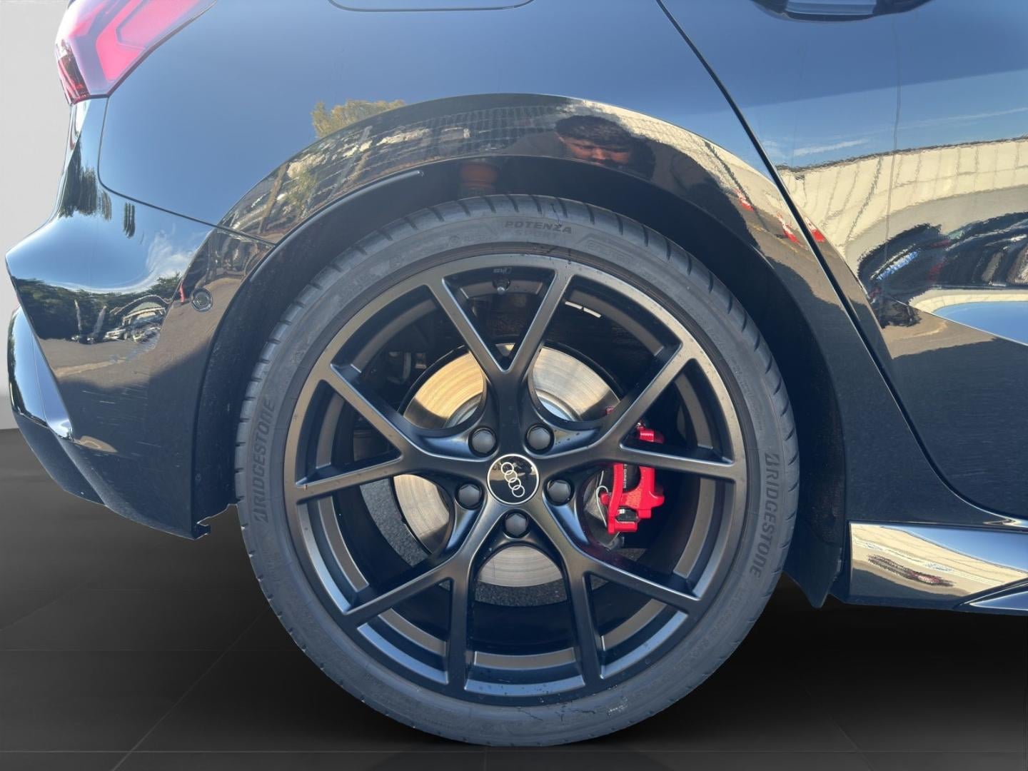 Bild über Audi RS 3 Sportback TFSI quattro 294 kW S tronic - für weitere Informationen kontaktieren Sie den Audi Partner