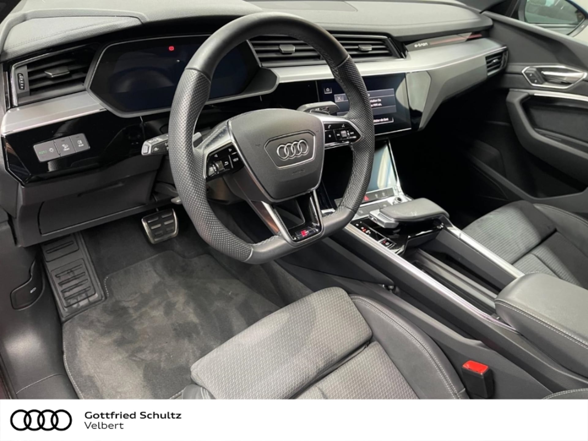 Audi Q8 Sportback e-tron Advanced