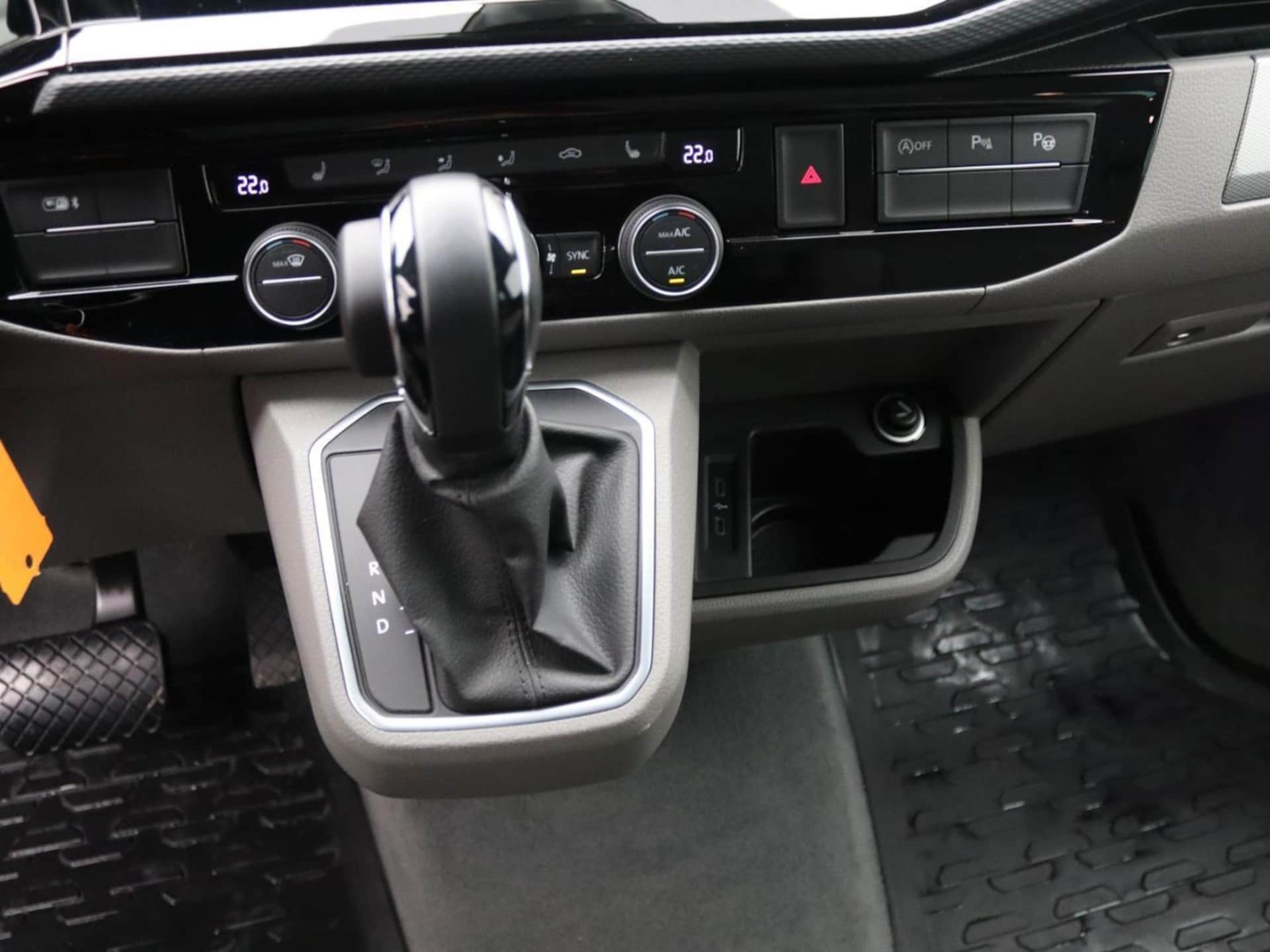 Volkswagen T6.1 California Ocean