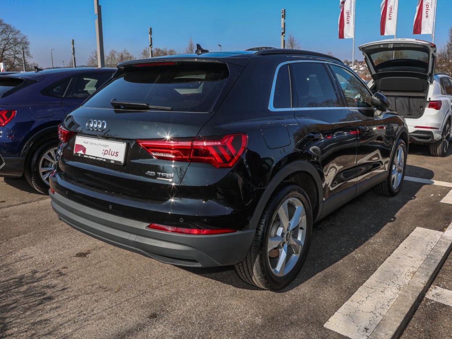 Bild über Audi Q3 45 TFSI quattro S tronic - für weitere Informationen kontaktieren Sie den Audi Partner