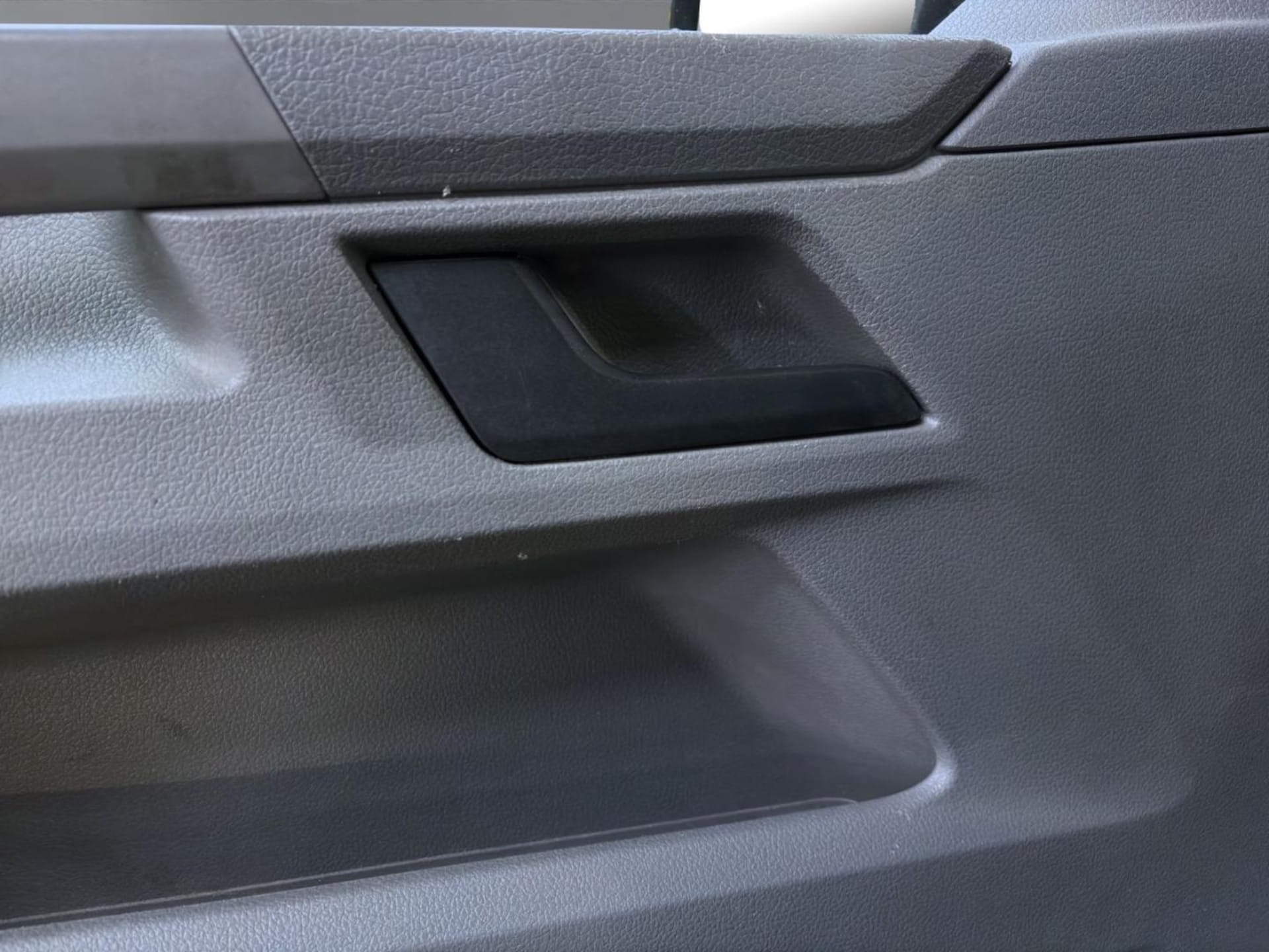 Volkswagen T6.1 Transporter Kasten langer Radstand