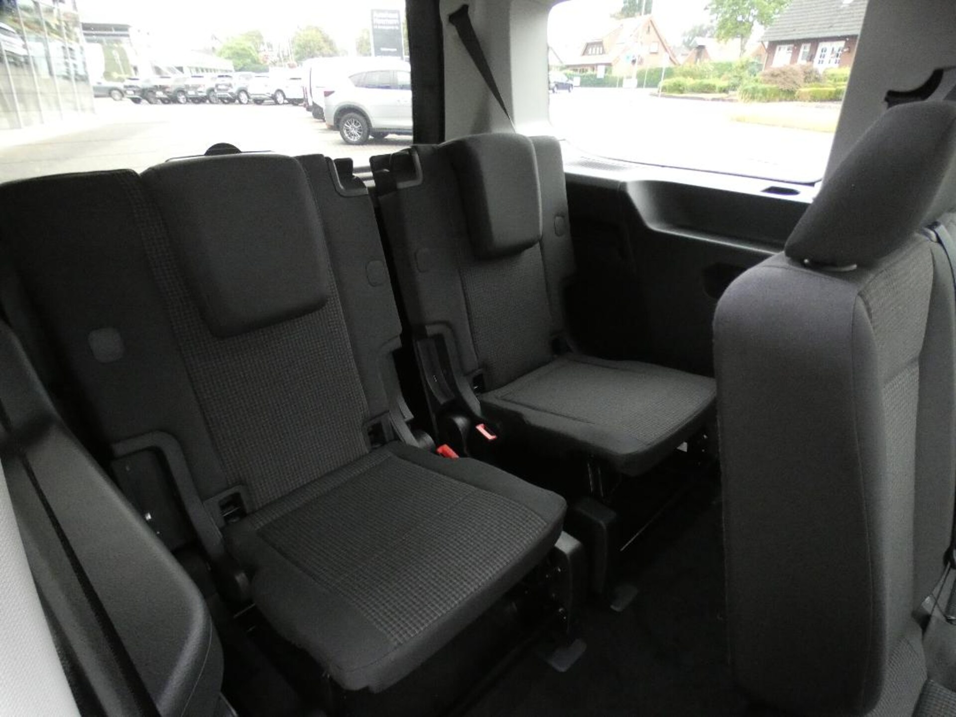 Volkswagen Caddy Maxi Basis-Modell