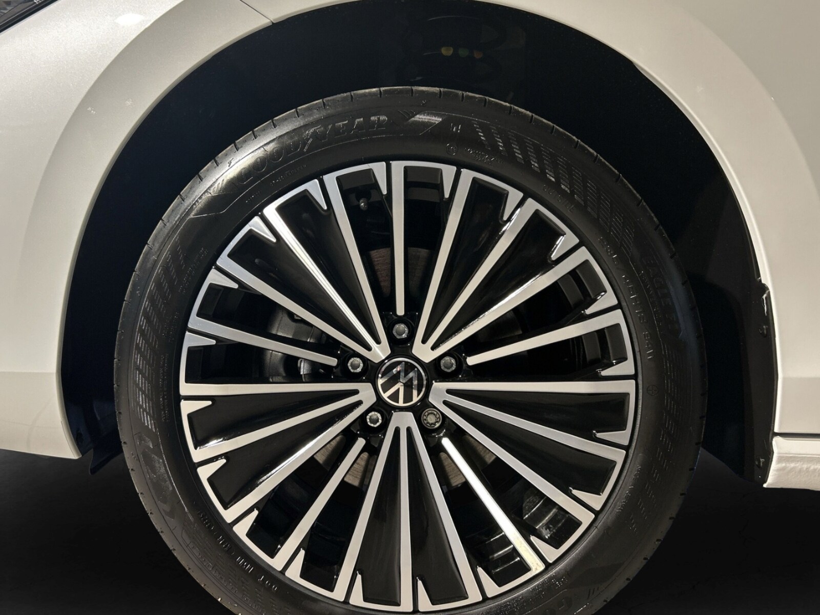 Volkswagen Passat – Bild 7