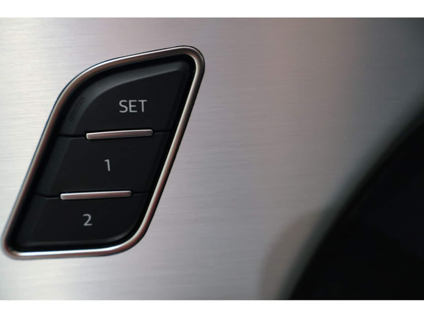 Bild über Audi Q8 SUV 50 TDI quattro tiptronic - für weitere Informationen kontaktieren Sie den Audi Partner