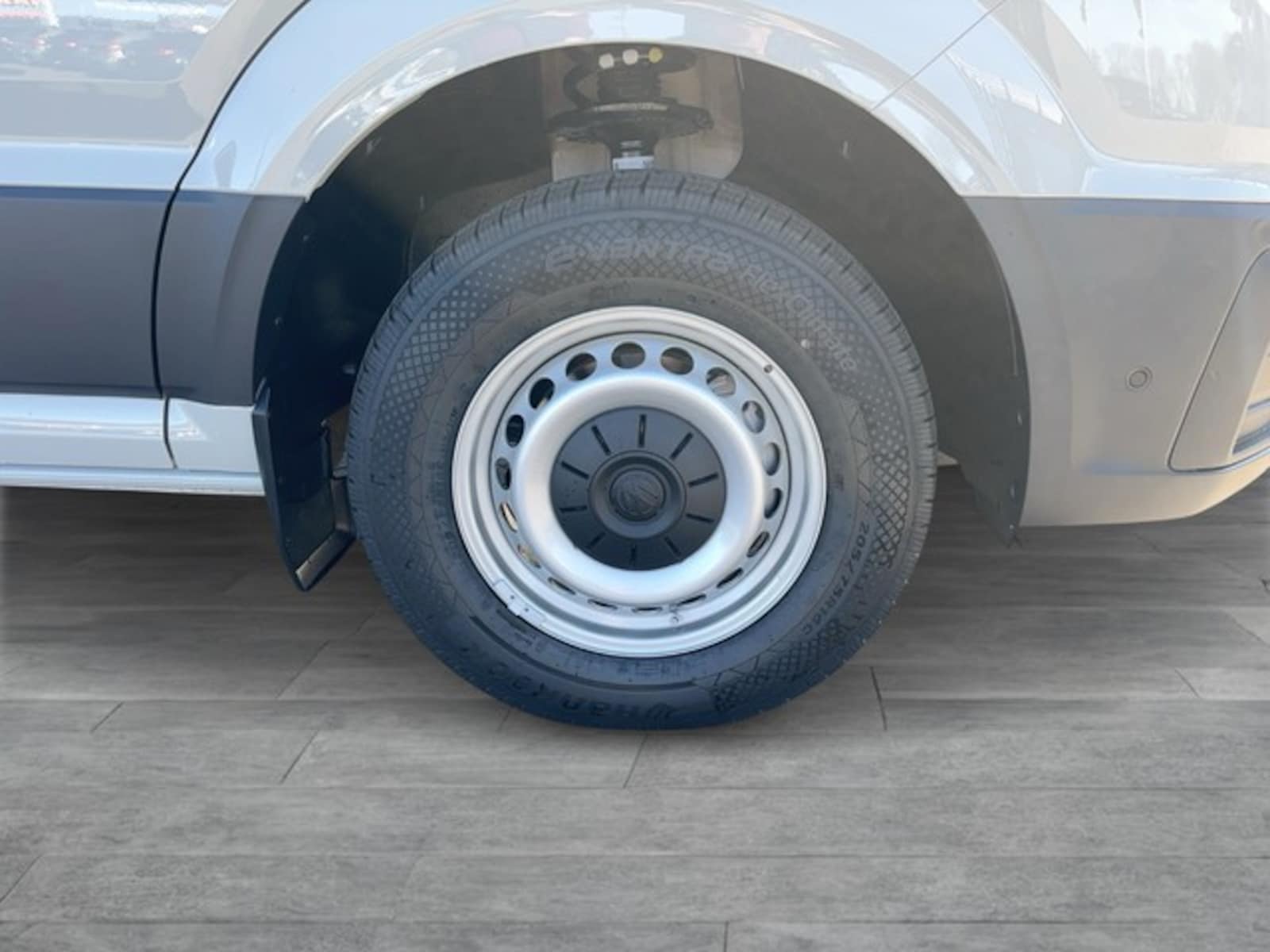 Volkswagen Crafter Kasten mittlerer Radstand – Bild 6