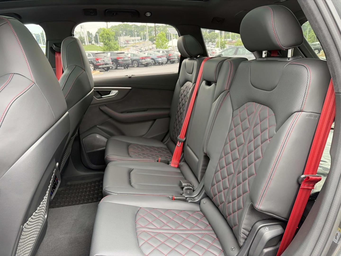 2026 Audi SQ7 Prestige - Photo 13