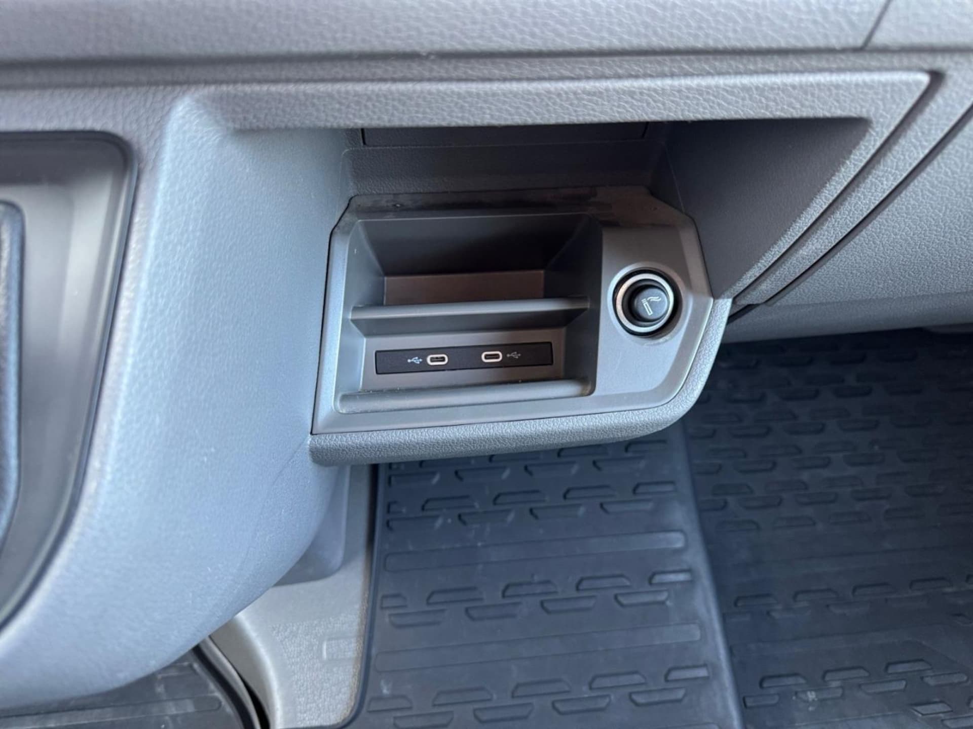 Volkswagen Crafter Kasten mittlerer Radstand