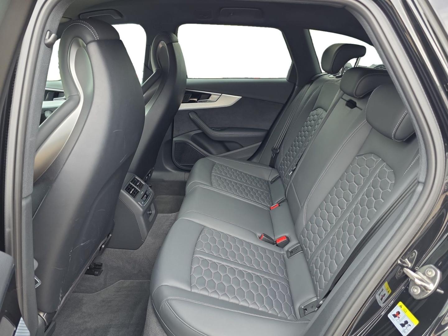 Image about Audi RS 4 Avant TFSI quattro tiptronic