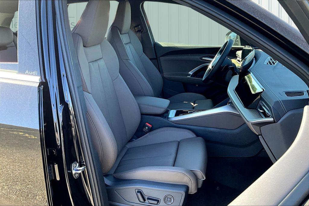 2025 Audi Q5 Premium Plus - Photo 11