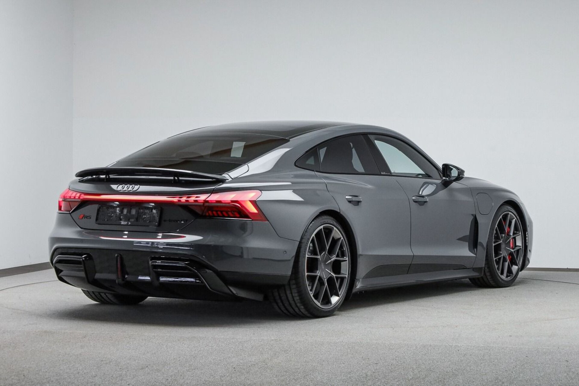 Audi RS e-tron GT performance