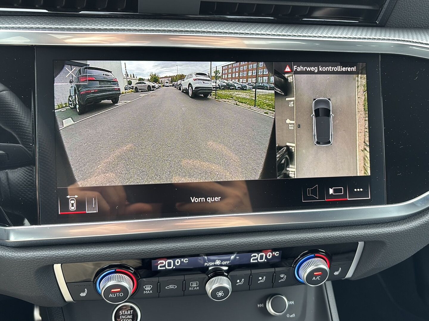 Bild über Audi Q3 TFSI quattro 180 kW S tronic - für weitere Informationen kontaktieren Sie den Audi Partner