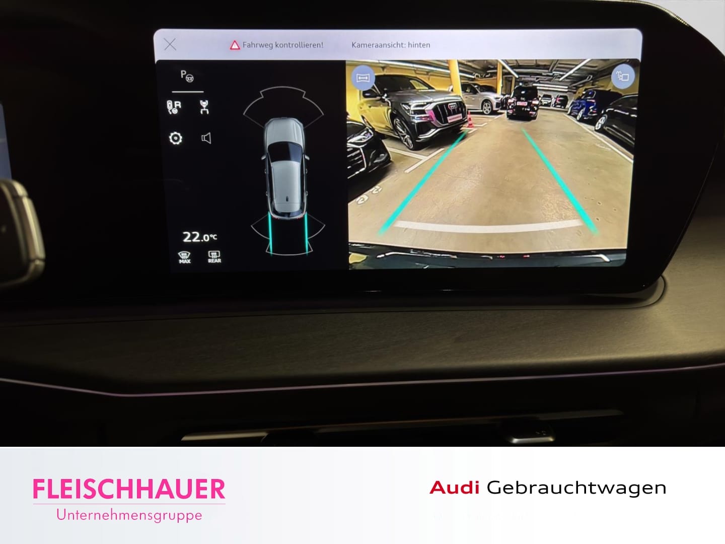 Bild über Audi Q3 SUV TFSI 110 kW S tronic - für weitere Informationen kontaktieren Sie den Audi Partner